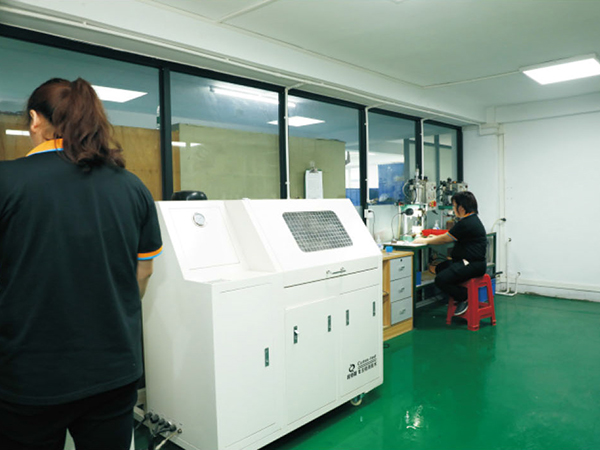 專業(yè)檢測室